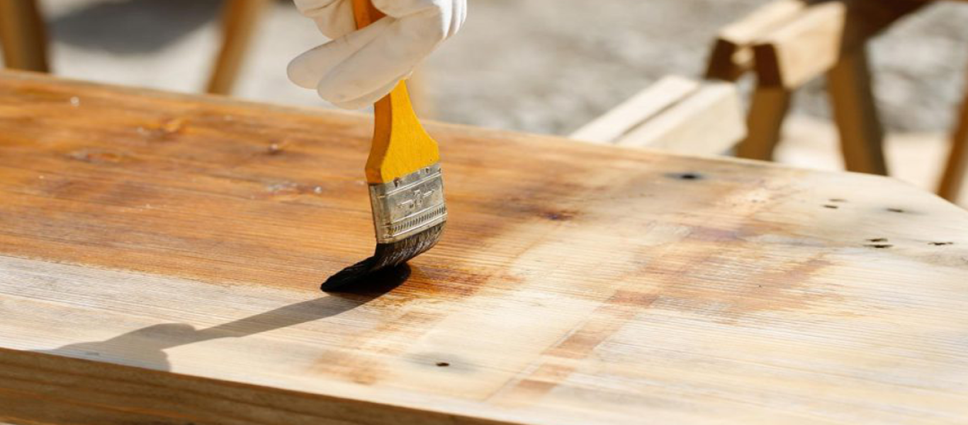 Sơn màu gỗ giúp bảo vệ tối đa bề mặt gỗ